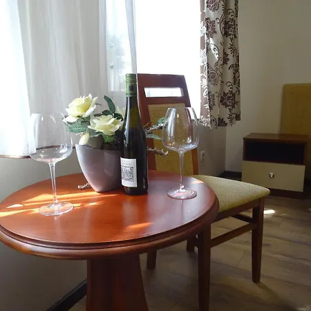 W Ustce Apartman *